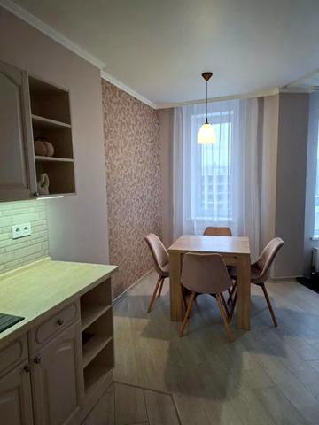 Академіка Глушкова просп., 9-В