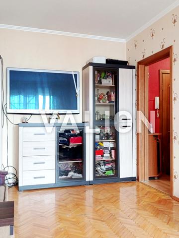 Ревуцького вул., 4