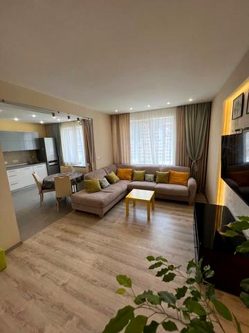 Добровольців вул. (Маршала Говорова), 10/6