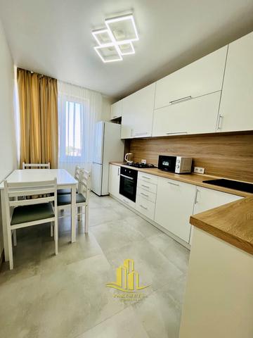 Леоніда Перфецького вул., 2