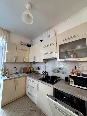 Анатолія Лупиноса вул., 22