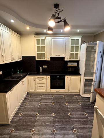 Здолбунівська вул., 13