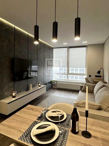 Родини Крістерів вул., 14-Б