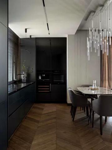 Деміївська вул., 33