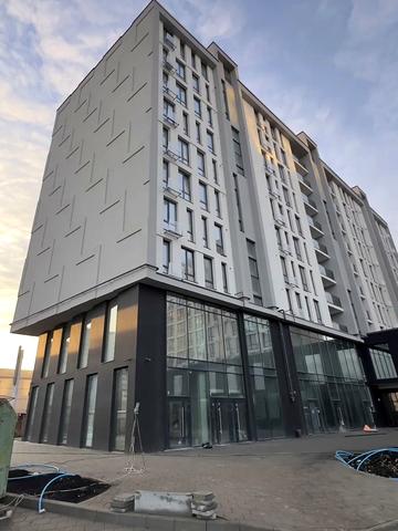 Надрічна вул., (Будинок 1)