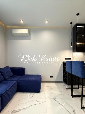 Предславинська вул., 57