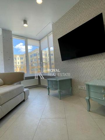 Миру вул., 50