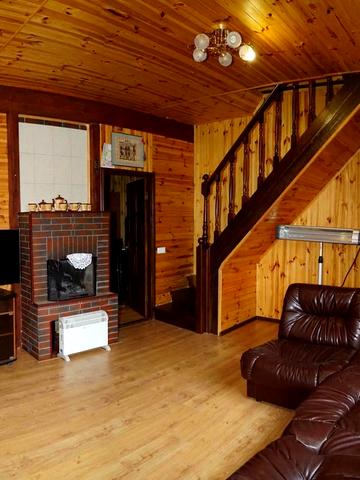 Отця Анатолія Жураковського вул. (Радянська), 17А