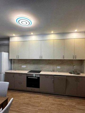 Європейського Союзу просп. (Правди), 41-Г