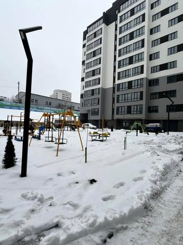 Озерна вул., (Будинок 1)