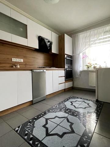 Кобзарська вул. (Пухова), 35