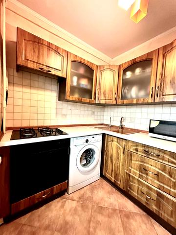 Раїси Окіпної вул., 9