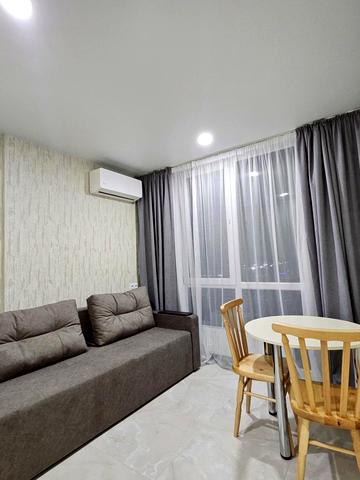 Олега Мудрака вул. (Генерала Наумова), 1-Б