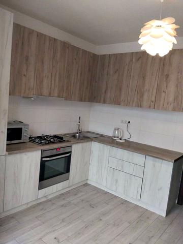 Макогона вул., 25