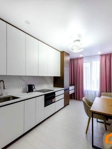 Академіка Заболотного вул., 1-Б