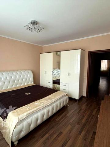 Дніпровська набережна вул., 19-В