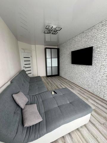 Гранітна вул., 1