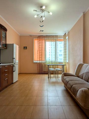 Середньофонтанська вул., 19б