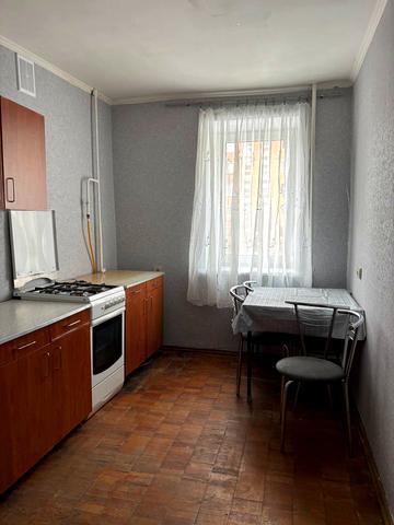 Леоніда Гусака вул. (Ракова), 2