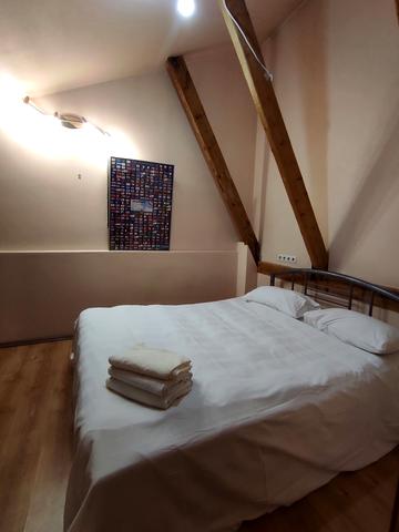 Бориса Грінченка вул., 2/1