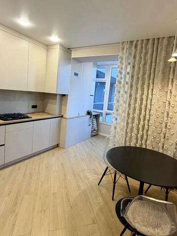 Камянецька вул., (Будинок)