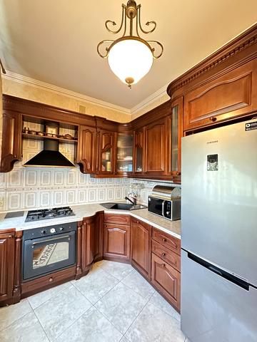 Голосіївський просп. (40-річчя Жовтня), 106/2