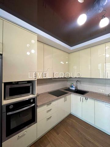 Пріорська вул. (Полупанова), 16