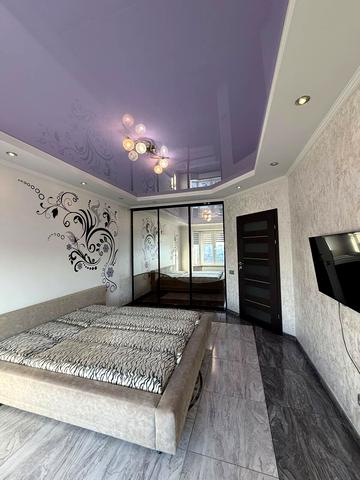 Володимира Івасюка вул., 7