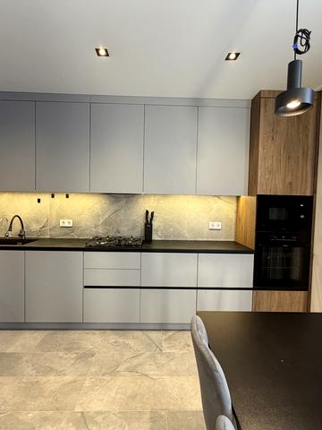 Самбірська вул., 3