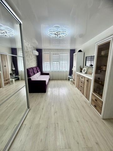 Новозаводська вул., 6