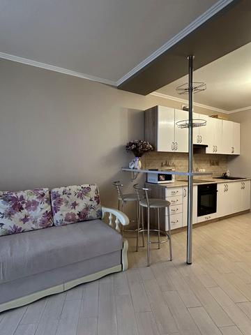 Рівненська вул., 25