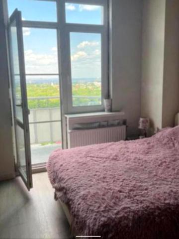 Сергія Ядова вул. (Ювілейна), 12