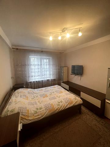 Павла Тичини просп., 5