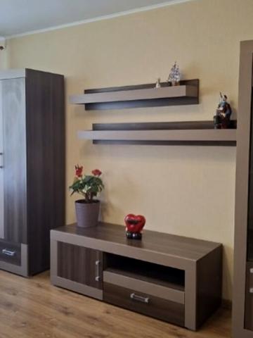 Зарічанська вул., 18/2