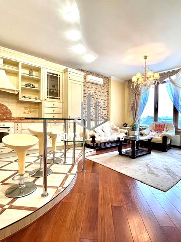 Жилянська вул., 59