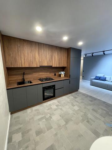 Андрія Сахарова вул., 10