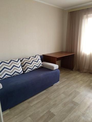 Академіка Єфремова вул. (Командарма Уборевича), 7