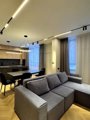 Родини Кістяківських вул., 6