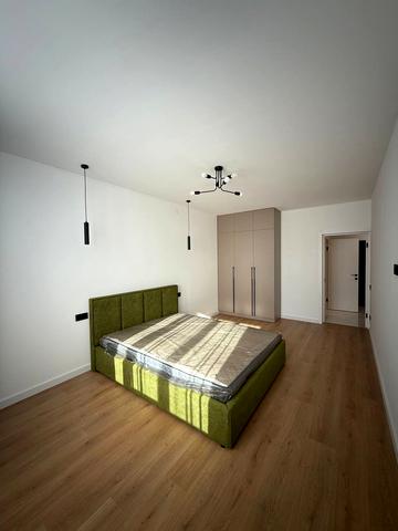 Золота вул., 2