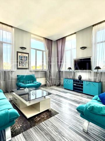 Пирогова вул., 2