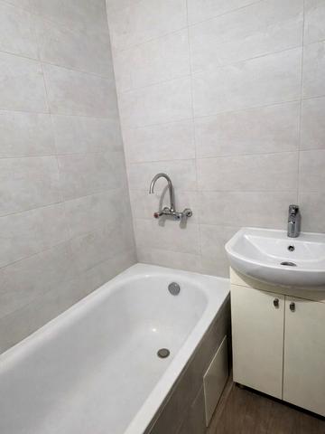 Госпітальна вул., 2