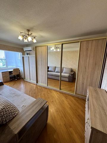 Ентузіастів вул., 11/1