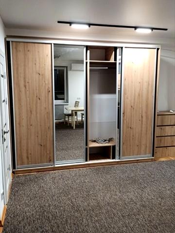 Миру вул., 74