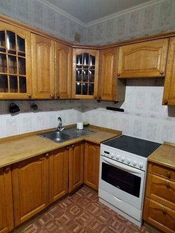 Степана Олійника вул., 11