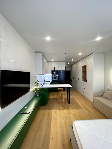 Кадетський Гай вул., 10