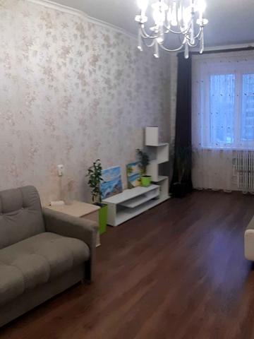 Володимира Івасюка вул., 46