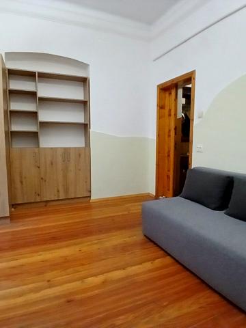 Кирила і Мефодія вул., 21