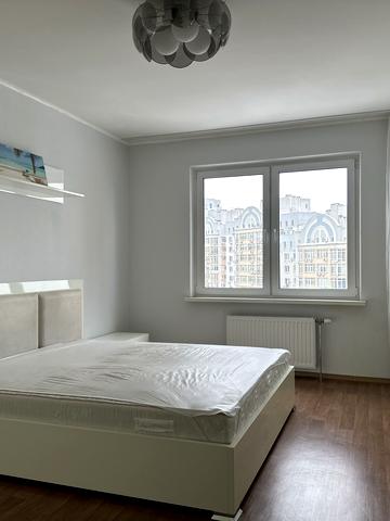 Юлії Здановської вул. (Ломоносова), (Будинок 9)