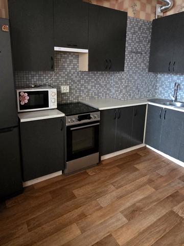 Григорія Ващенка вул., 1