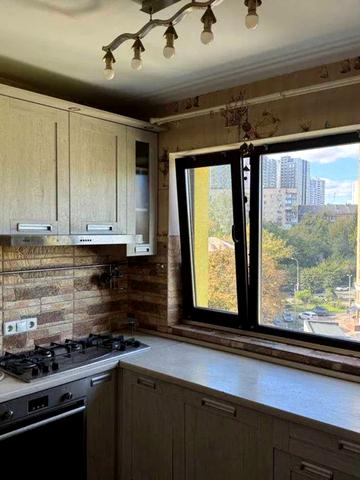 Голосіївська вул., 16